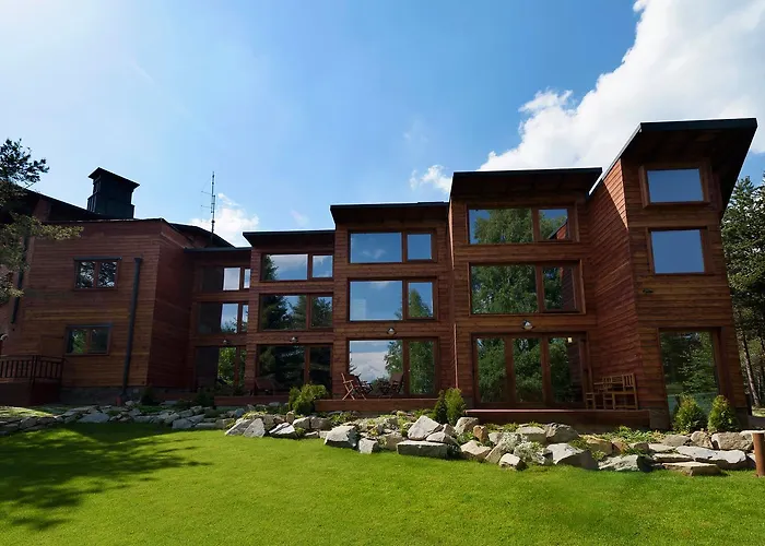 Pinus Villas Lodge With Private Jacuzzi & Phyto-Sauna Retreat